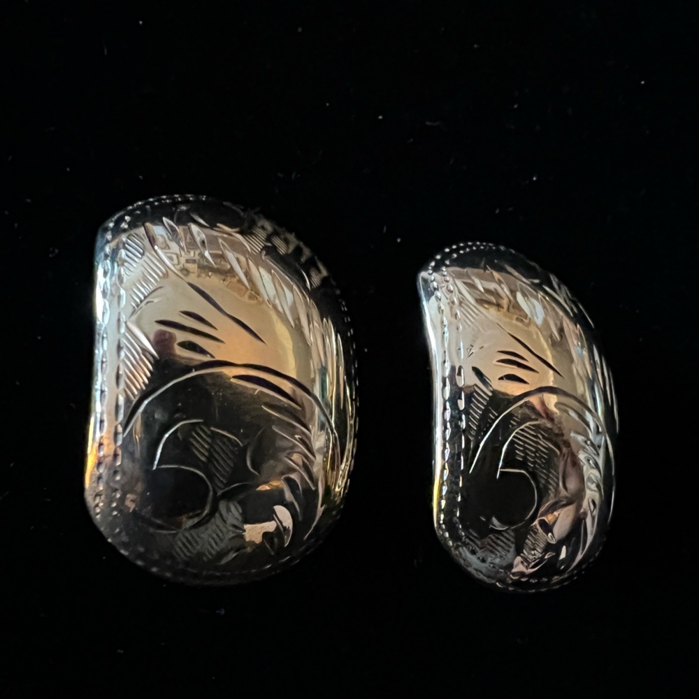 Vintage 8K Gold Clip Earrings